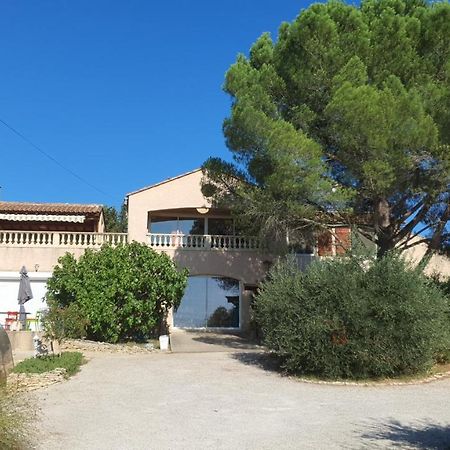 Villa Des Masques Aubais Kültér fotó